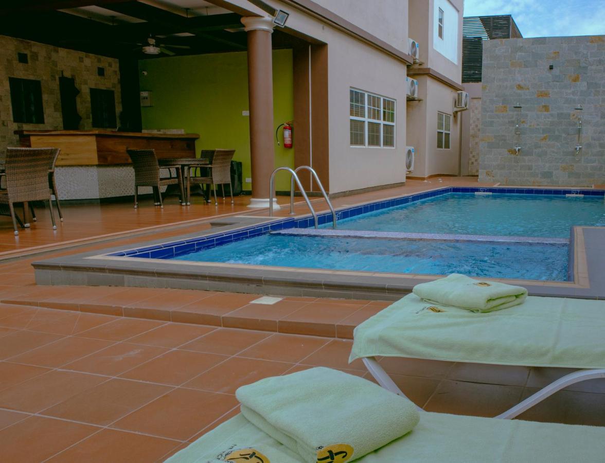 Frederick'S Lodge Kumasi Exterior photo