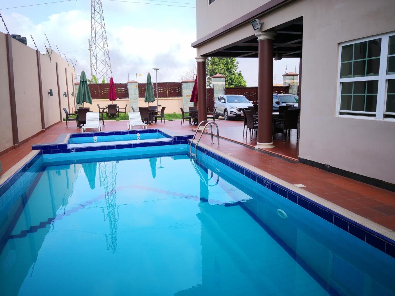 Frederick'S Lodge Kumasi Exterior photo